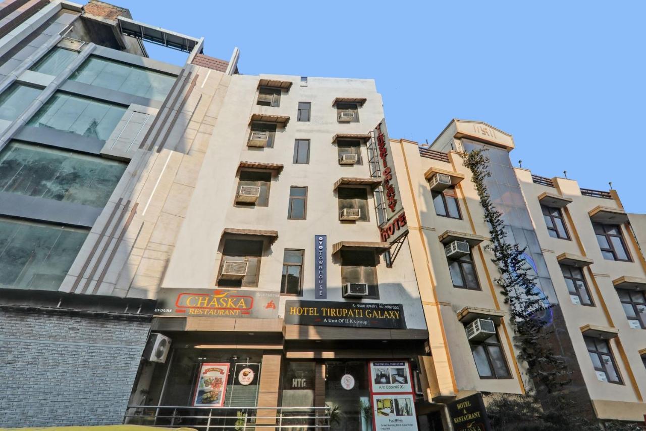 Townhouse 1182 Hotel Tirupati Galaxy Канпур Экстерьер фото