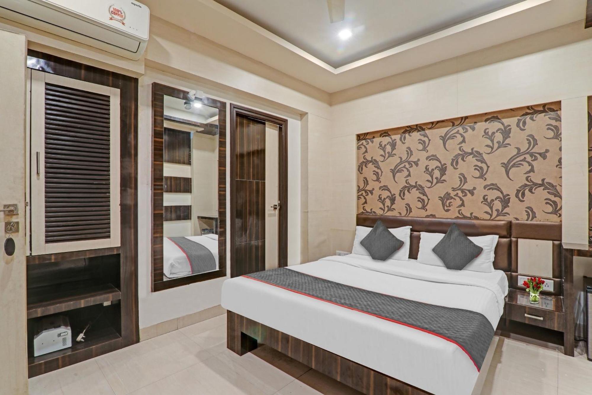 Townhouse 1182 Hotel Tirupati Galaxy Канпур Экстерьер фото